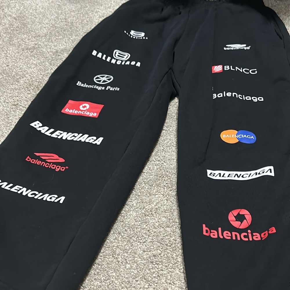 Balenciaga Logo Sweatpants Black - Picture 4 of 4